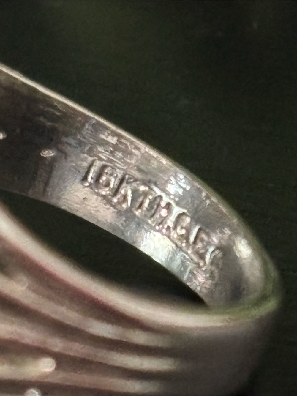 Vintage 18K White Gold Plated Crystal Floral Cluster Cocktail Ring - Picture 8 of 8